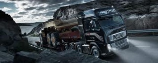 750 KM na jubileusz flagowego modelu Volvo Trucks